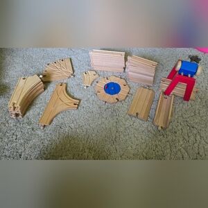 Melissa And Doug Wooden Train Tracks